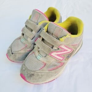 New Balance Girl's Gray Suede Hook & Loop "Play" Sneakers - child size 10